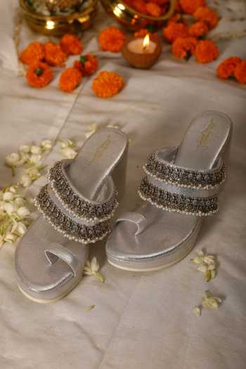 5elements Silver Ghungroo Beaded Wedges 