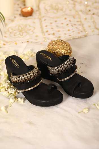 5elements Crystal Drop Embellished Black Wedges 