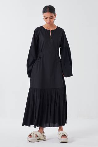 Three Frilly Bell Sleeves Midi Dress 