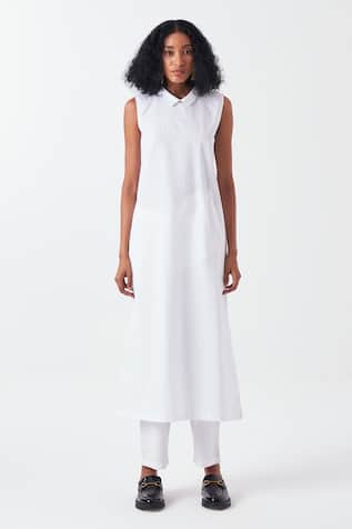 Three Sleeveless Solid White Tunic 