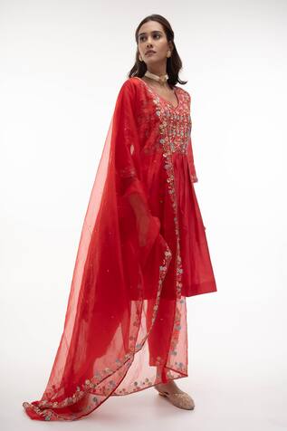 Aavya Gathered Kurta Balloon Pant Set 