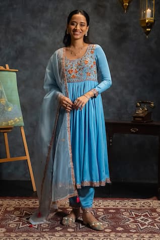 Aavya Gulshan Embroidered Anarkali Set 