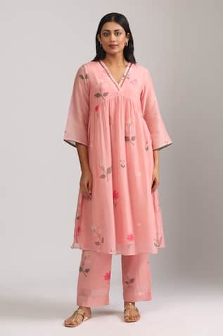Trendy tokari Floral Embroidered A-Line Kurta Set 
