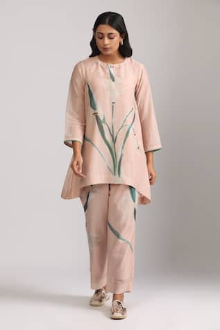 Trendy tokari Floral Sequin Embroidered Kurta & Pant Set 