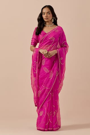 Ikshita Choudhary Embroidered Blossom Pattern Saree Set 