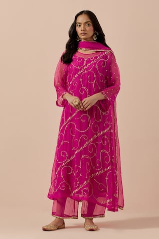Ikshita Choudhary Bloom Pattern Organza Kurta Set 