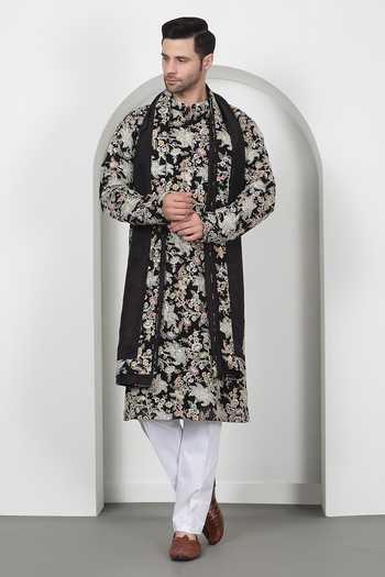 Aham-Vayam Floral Embroidered Black Kurta Set 