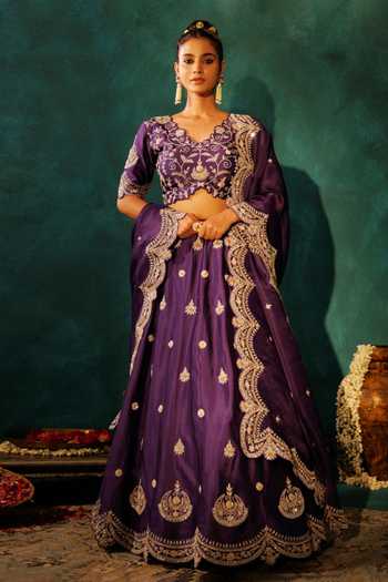 Vinita Bhansali Chaand Sunhera Lehenga Set 