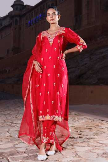 Vinita Bhansali Mehroz Red Embroidered Kurta Set 