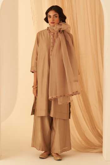 Janki India Chanderi Sindhi Embroidered Kurta Set 