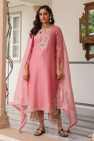 Label Niti Bothra Floral Thread Work Kurta Set 