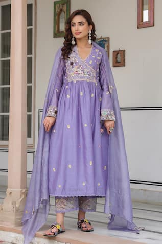Label Niti Bothra Embroidered Anarkali Kurta Set 