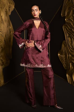 Ekaya Banaras Maroon Silk Kadhwa Banarasi Kurta Set 
