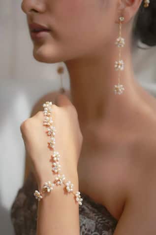 Floristaa by mahek Ocean Mist Pearl Bracelet 