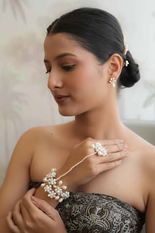 Floristaa by mahek Ocean Mist Pearl Bracelet 