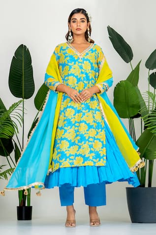 Yuvraani Jaipur Floral Printed Chanderi Kurta Set 