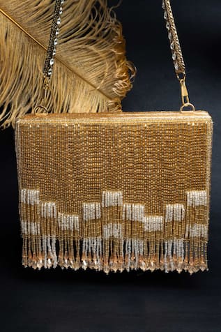 Nayaab By Sonia Salli En Vie Kasse Embroidered Clutch 