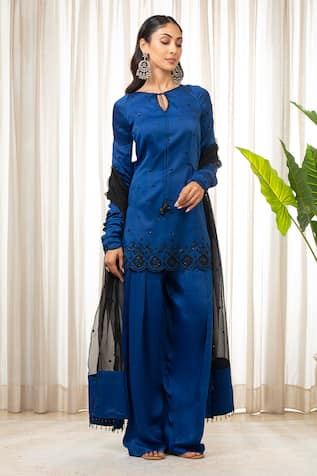 Esha Koul Royal Blue Embroidered Kurta Set 