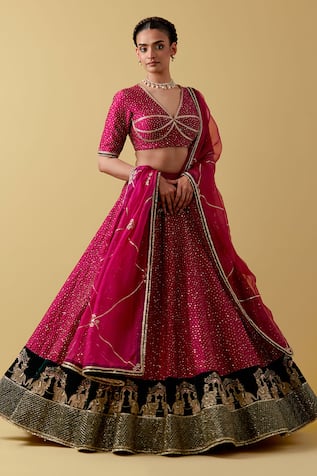 Ikshita Choudhary Magenta Embroidered Chanderi Lehenga Set 