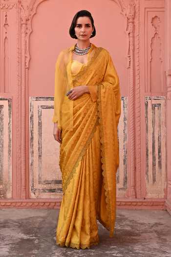 Kasturi Kundal Tanchoi Handloom Saree Set 