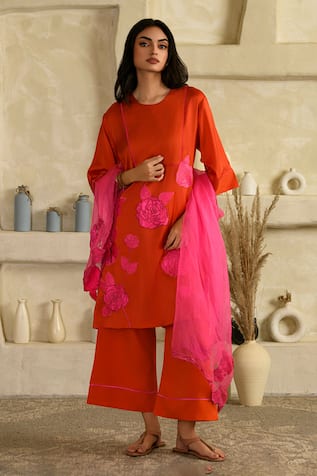 Saahiil Kapoor Flower Applique Twill Satin Kurta Set 