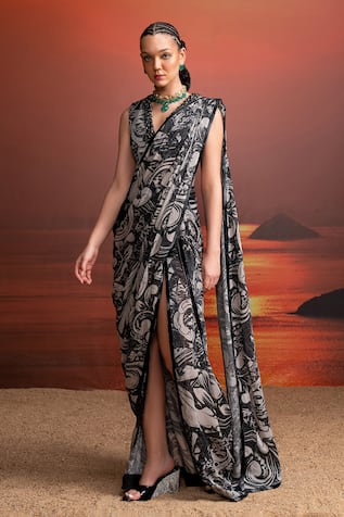Nikita Mhaisalkar Draped Printed Saree Set 