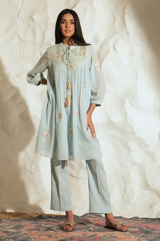 Samatvam By Anjali Bhaskar Pastel Blue Floral Embroidered Kurta Set 