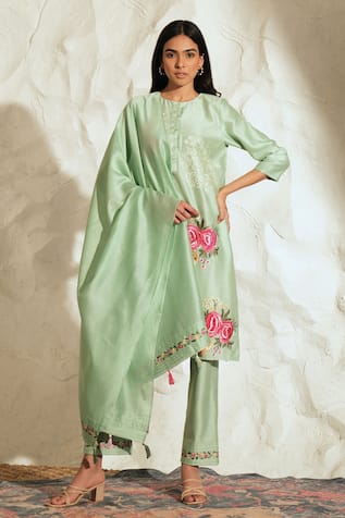 Samatvam By Anjali Bhaskar Pastel Green Floral Embroidered Kurta Set 