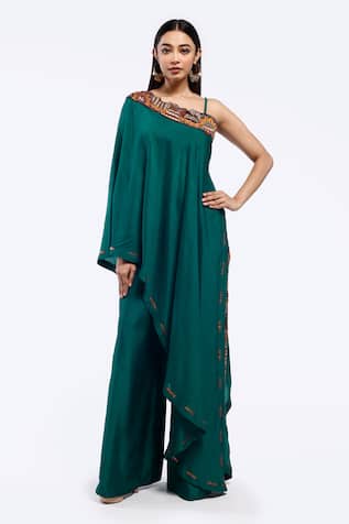Onaya Embroidered Green Kaftan & Pant Set 