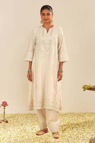 Sheetal Batra Embroidered Daisy Ivory Kurta Set 