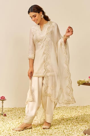 Sheetal Batra Chanderi Silk Kurta Set With Organza Dupatta 