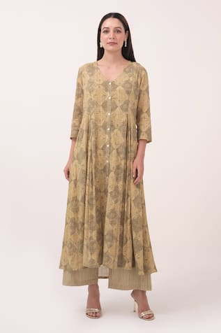 Ruchi Marodia Printed Straight Kurta Set 
