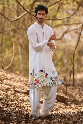 Nirmooha Floral Printed Ivory Bloom Kurta Set 