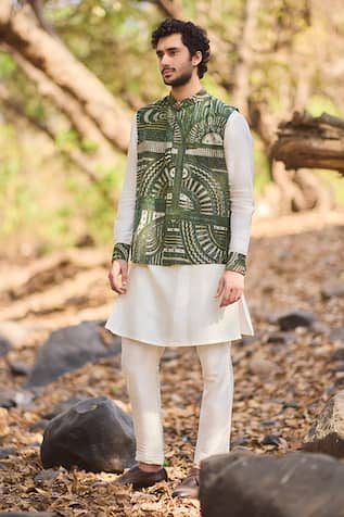 Nirmooha Geometric Embroidered Bundi Kurta Set 