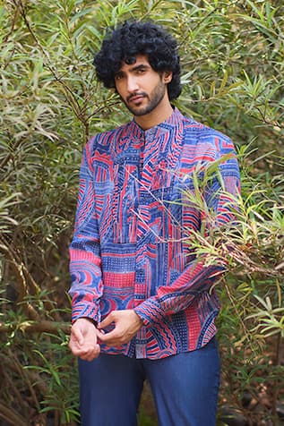 Nirmooha Valor Odyssey Geometric Printed Casual Shirt 