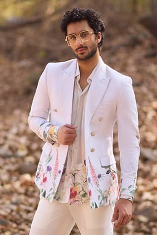 Nirmooha Floral Printed Double Breasted Blazer 