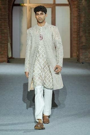 Mishru Argutus Sherwani Set 