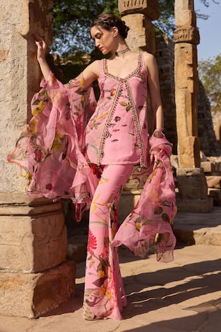 Awigna Pink Floral Print Kurta Set 
