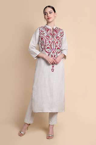 Bhairavi Jaikishan Embroidered Beige Linen Kurta 