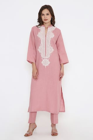 BHAIRAVI JAIKISHAN Embroidered Pink Linen Kurta 
