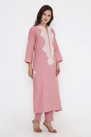 BHAIRAVI JAIKISHAN Pink Embroidered Linen Kurta Set 