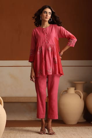 Beige Pink Mul Chanderi Kurta Pant Set 