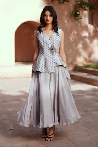 Isha Gupta Tayal Grey Organza Skirt & Chanderi Silk Waistcoat 