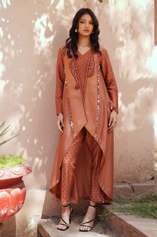Isha Gupta Tayal Printed Chanderi Kurta Set With Jacket 