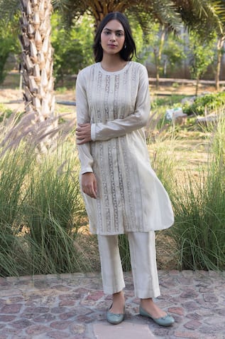 Surmaye Light Beige Handwoven Kurta Set 