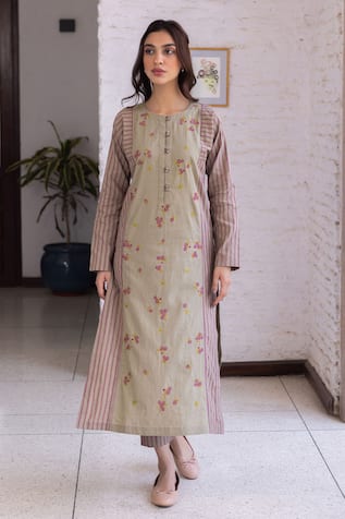 Surmaye Tender Petals Clay Kurta Set 