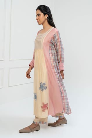 Pants And Pajamas Beige Chanderi Long Kurta with Dupatta 
