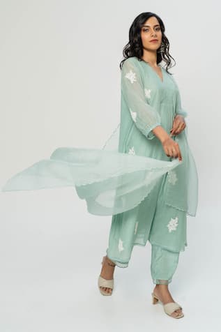 Pants and Pajamas Chanderi Kurta Set With Organza Stole 