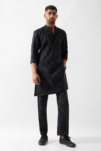 Son Of A Noble Snob Slim Fit Black Printed Kurta 