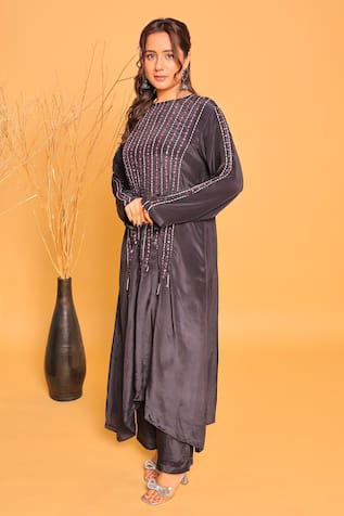 Myra Clothing Line Grey Crepe Embroidered Kurta Set 